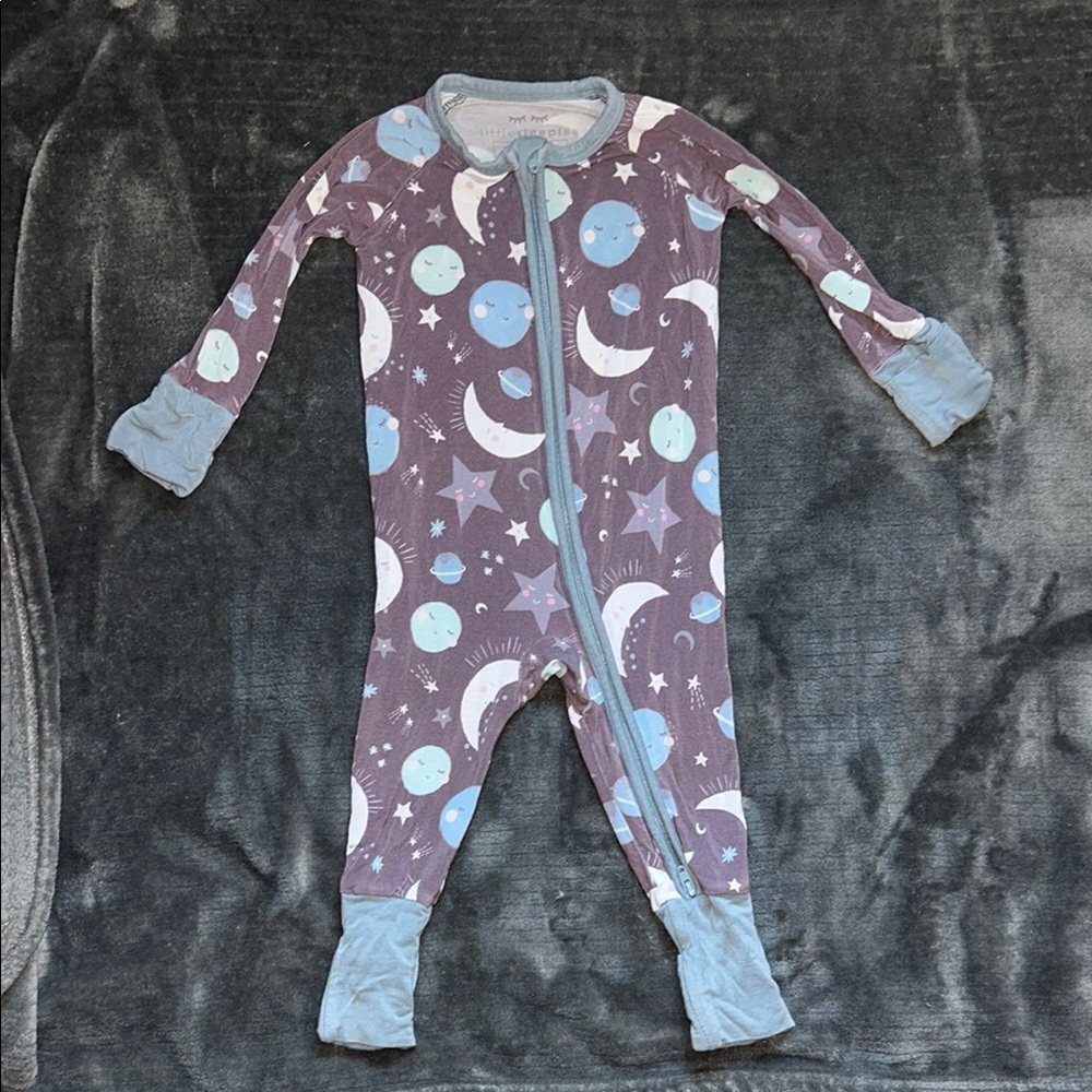 Little sleepies 3-6 mo One Piece Pajama with Celestial Print